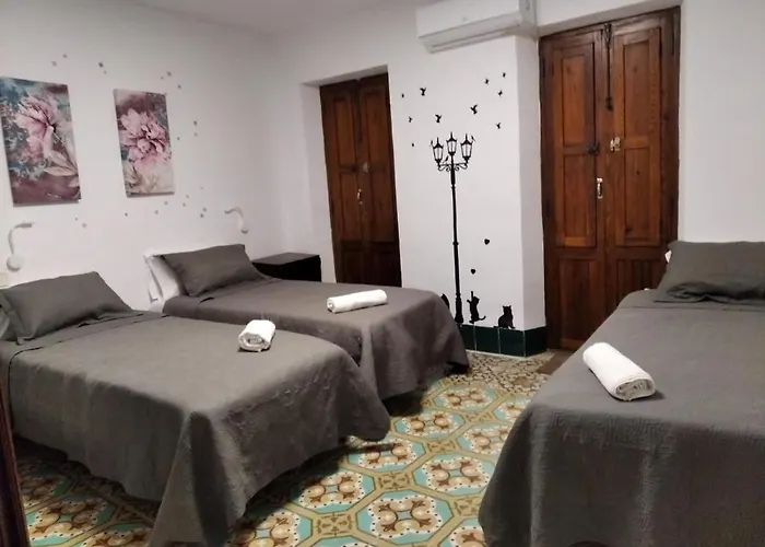 Pensión Ca De L'alfas 3*